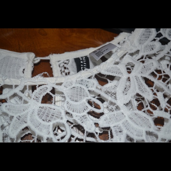 White Lace Top - Picture 4 of 6